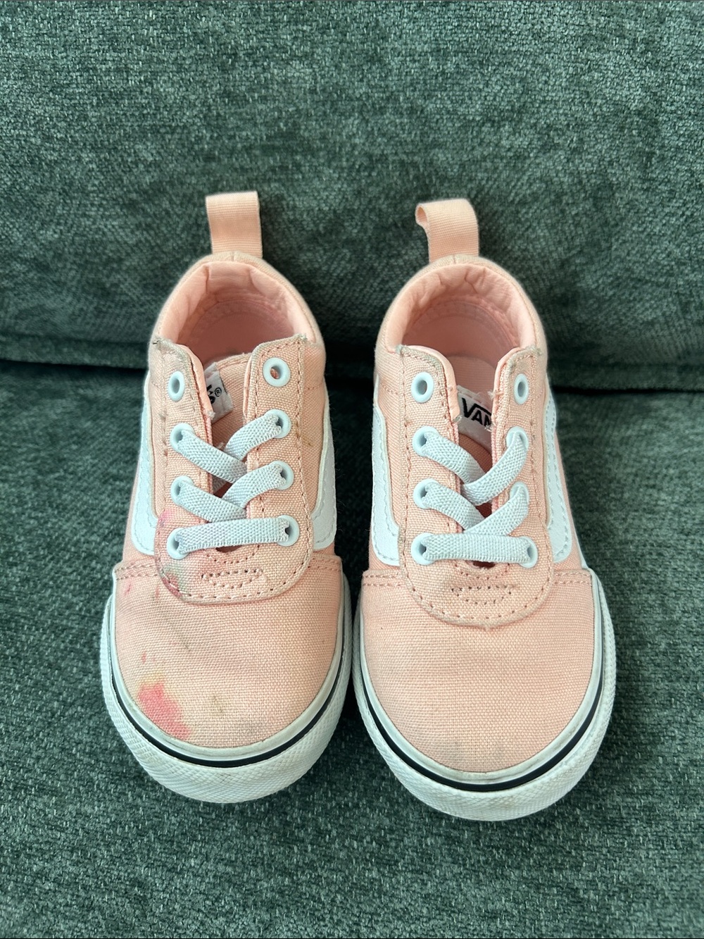 Vans Kids Low Top Sneakers in Peach Pink and White